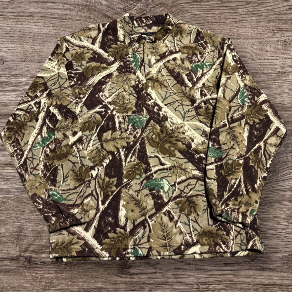 Master Sportsman Men's Henley Camo‎ Sweater Size Large
